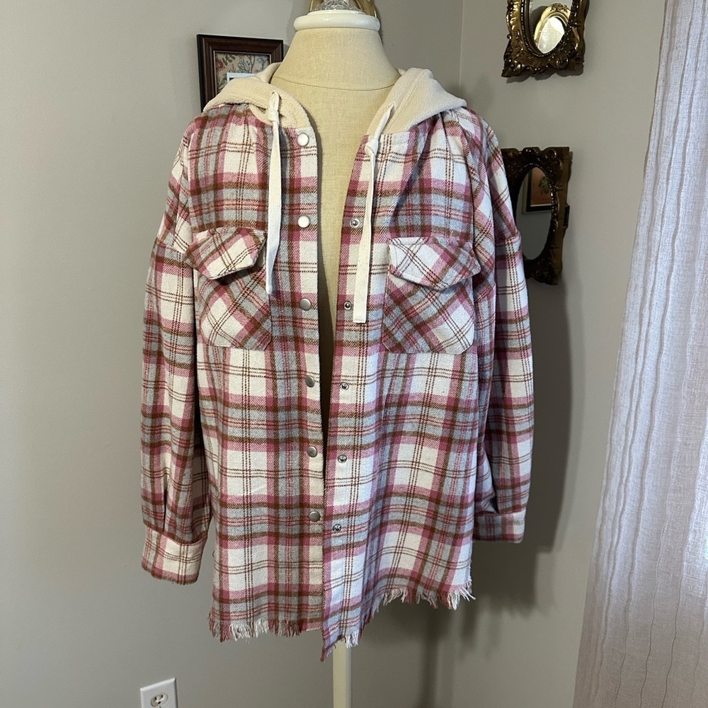 New In Plaid Raw Hem Hooded Lightweight Jacket